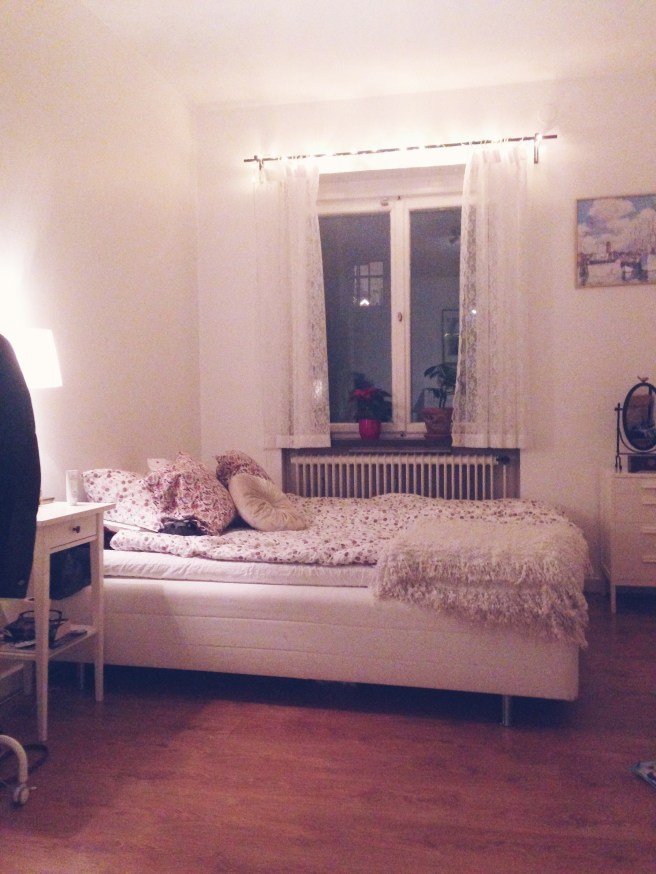 fairy light bedroom