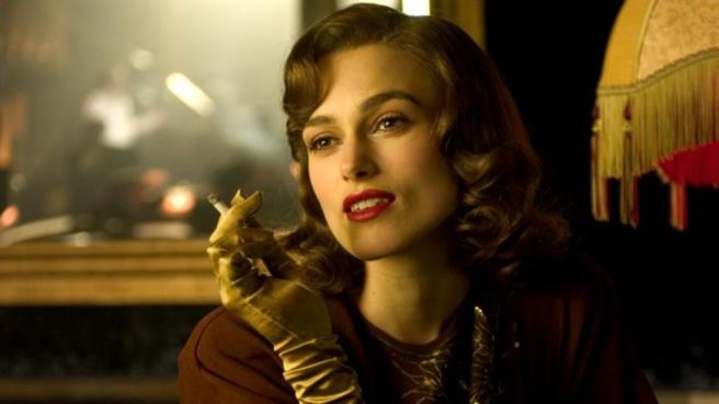 the_edge_of_love_keira_knightley_1